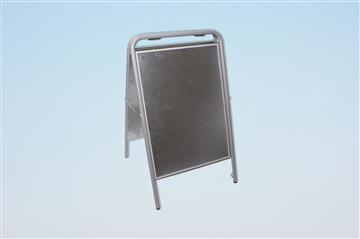 Gatuställ Sign silver 70x100cm